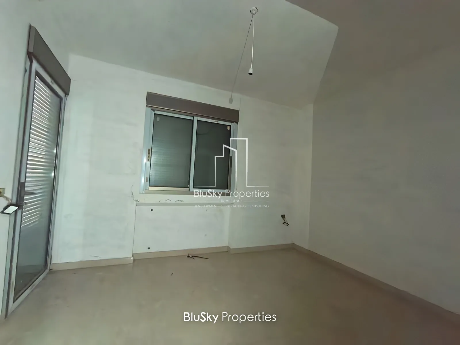 Apartment for Sale in Haret Sakher