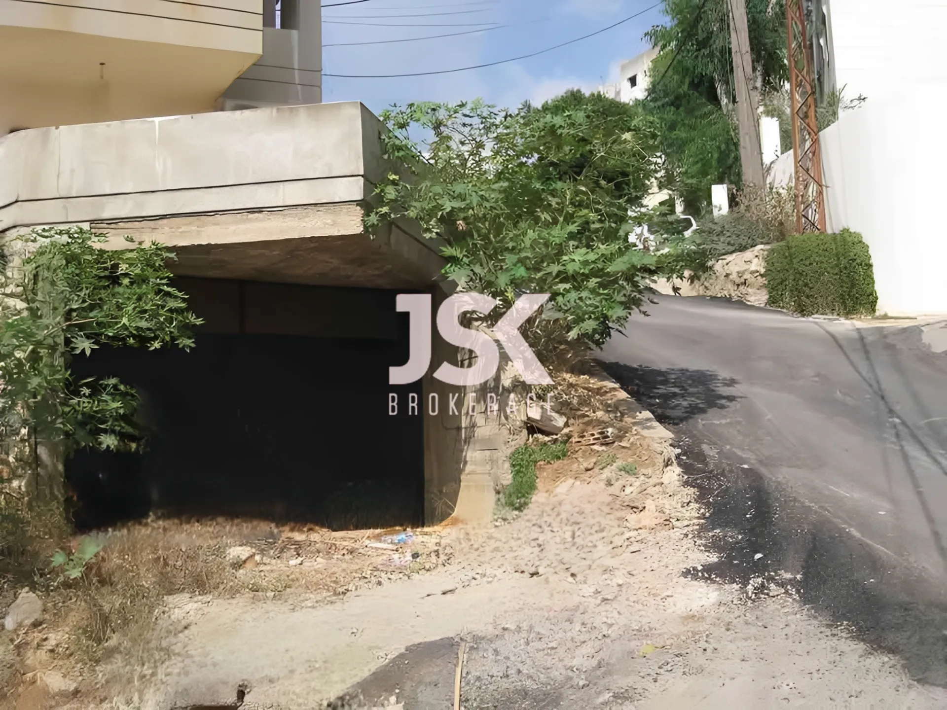 Warehouse for Sale in Mazraat Yachoua