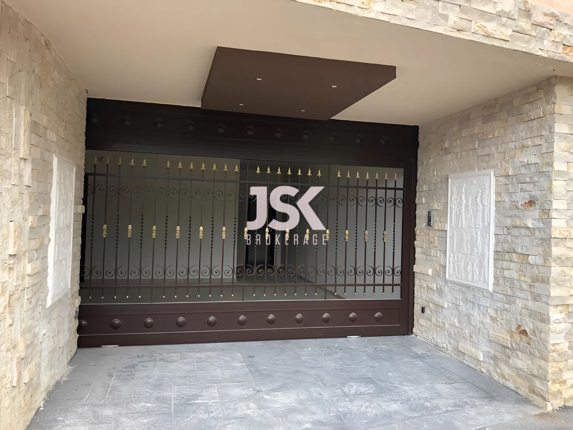 Villa for Sale in Fatqa - 4 bed, 7 bath