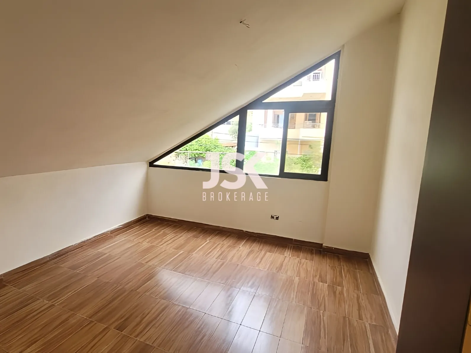 Duplex for Sale in Nahr Ibrahim