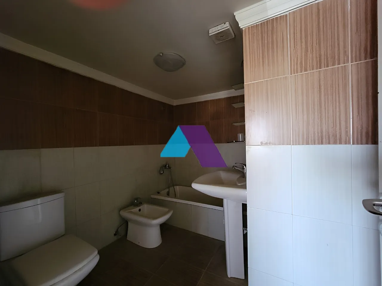 Apartment for Sale in Ballouneh