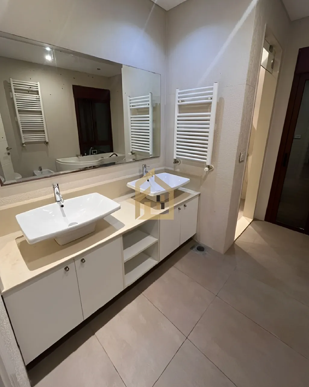 Duplex for rent in Ballouneh, Lebanon