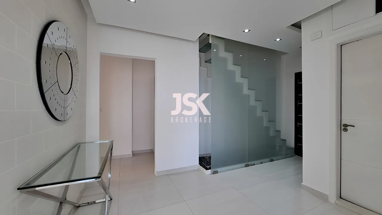 Duplex for Sale in Blat