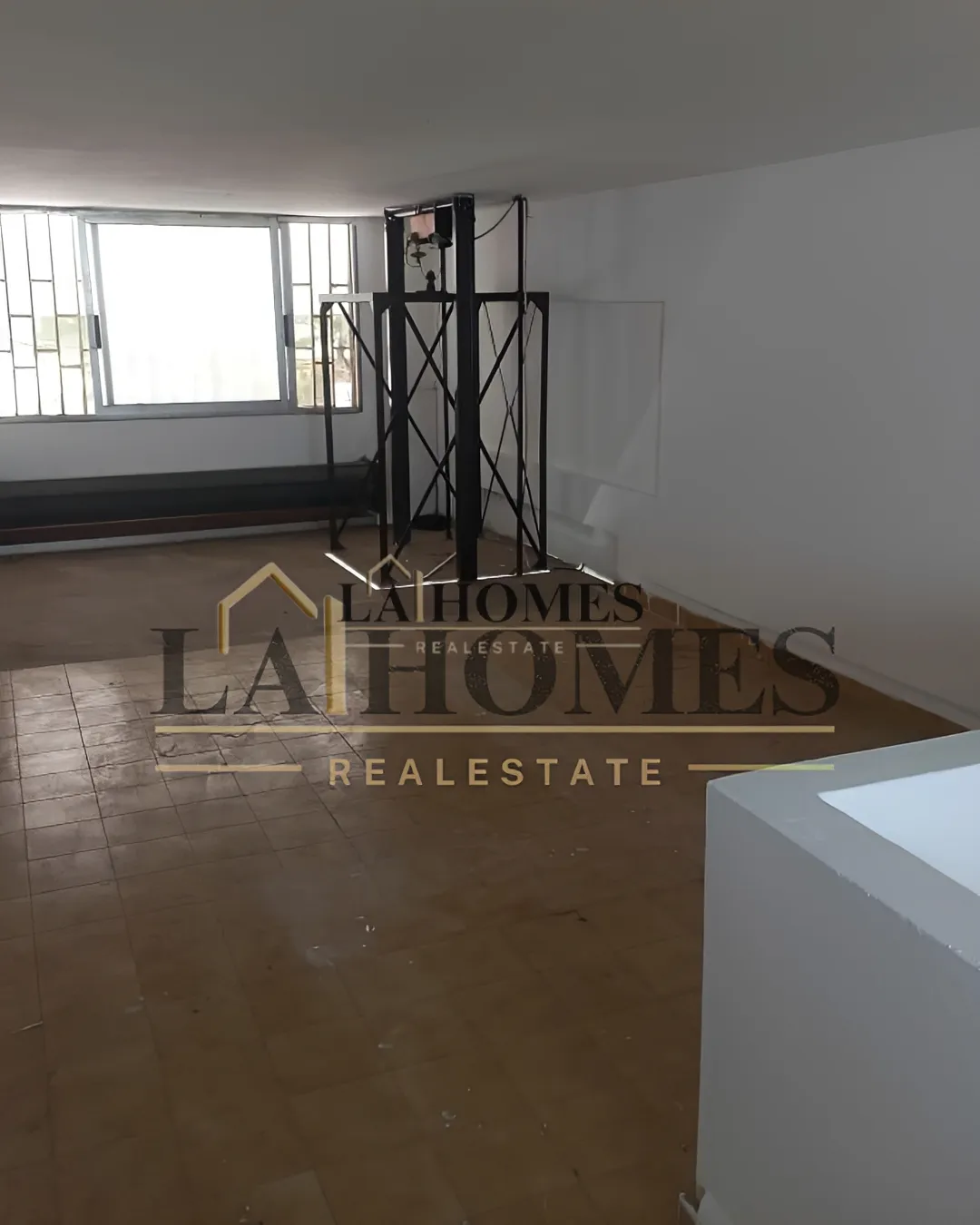 Showroom for rent in Qornet chahouane, lebanon