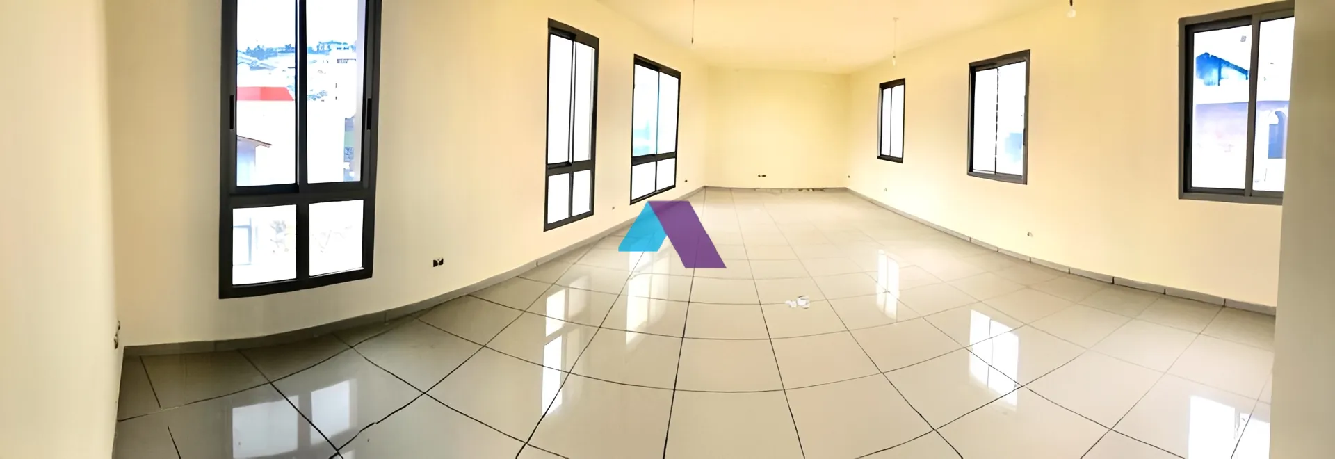 Office for Sale in Beit El Kiko