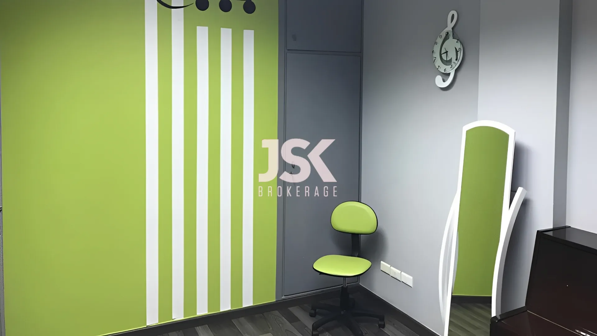 Office for sale in Jdeideh