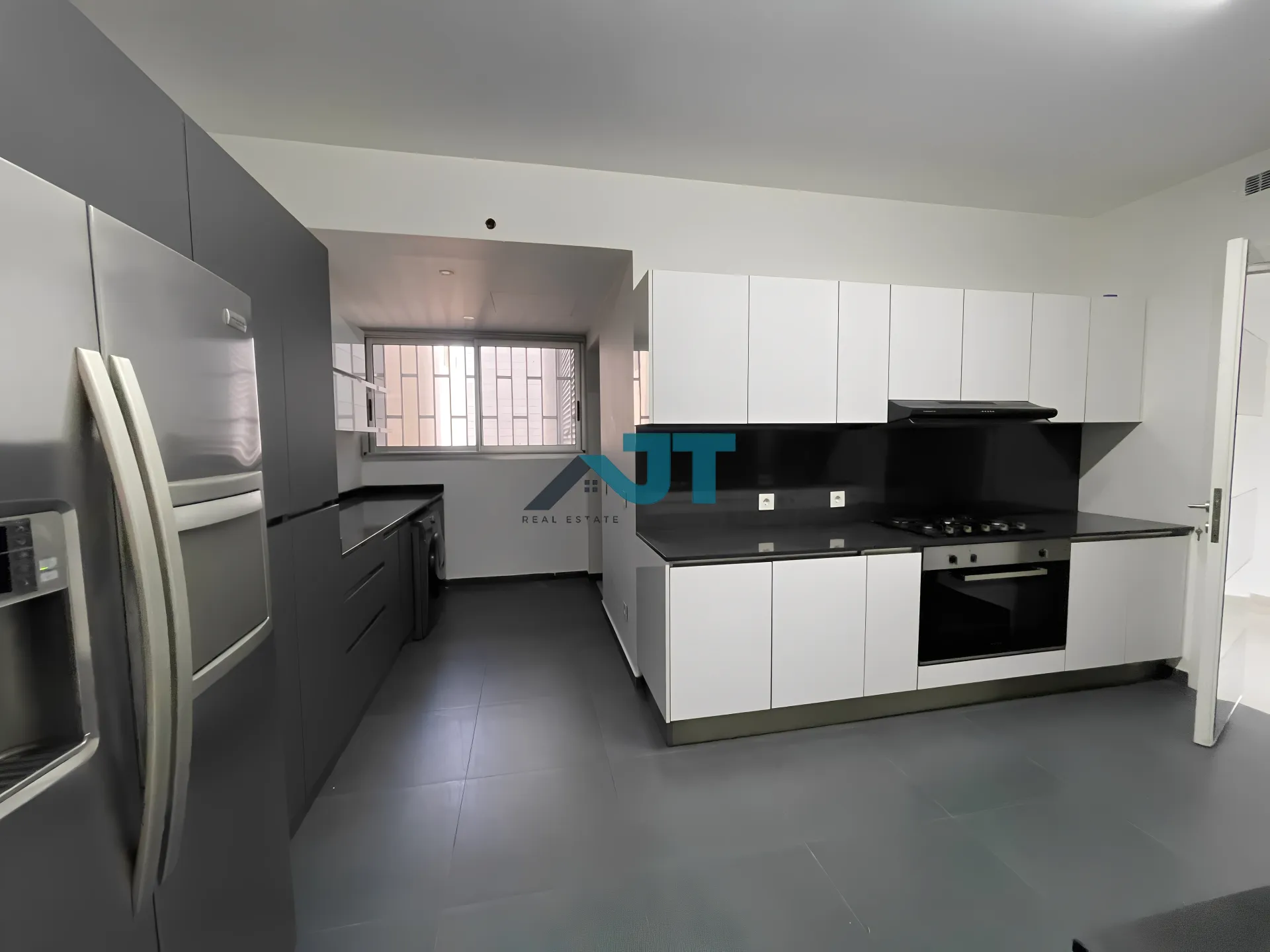 Apartment for Rent  in Nazareth - 3 bed, 4 bath