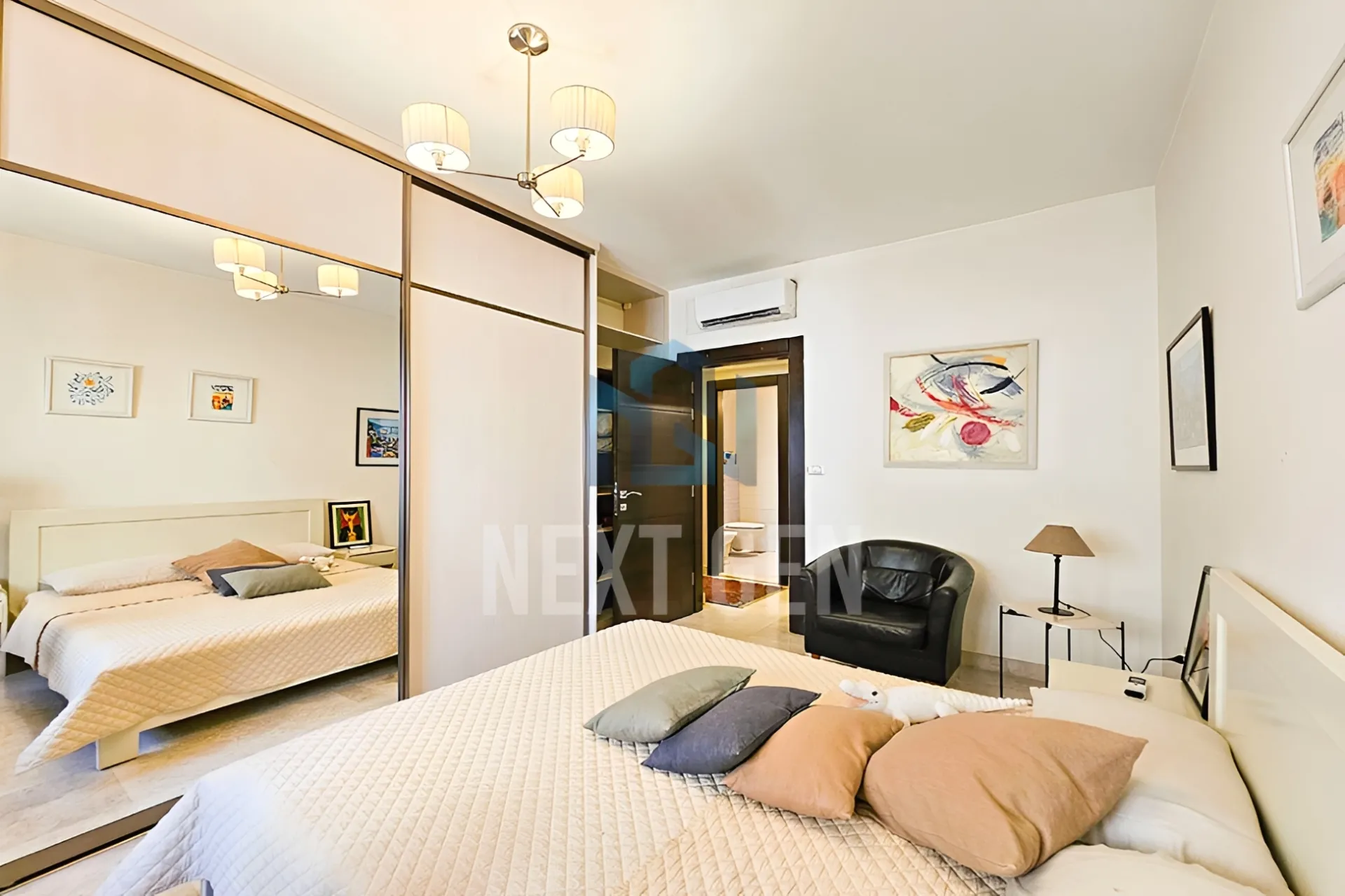 Apartment for sale in Ain Al Mraiseh, Beirut, Lebanon