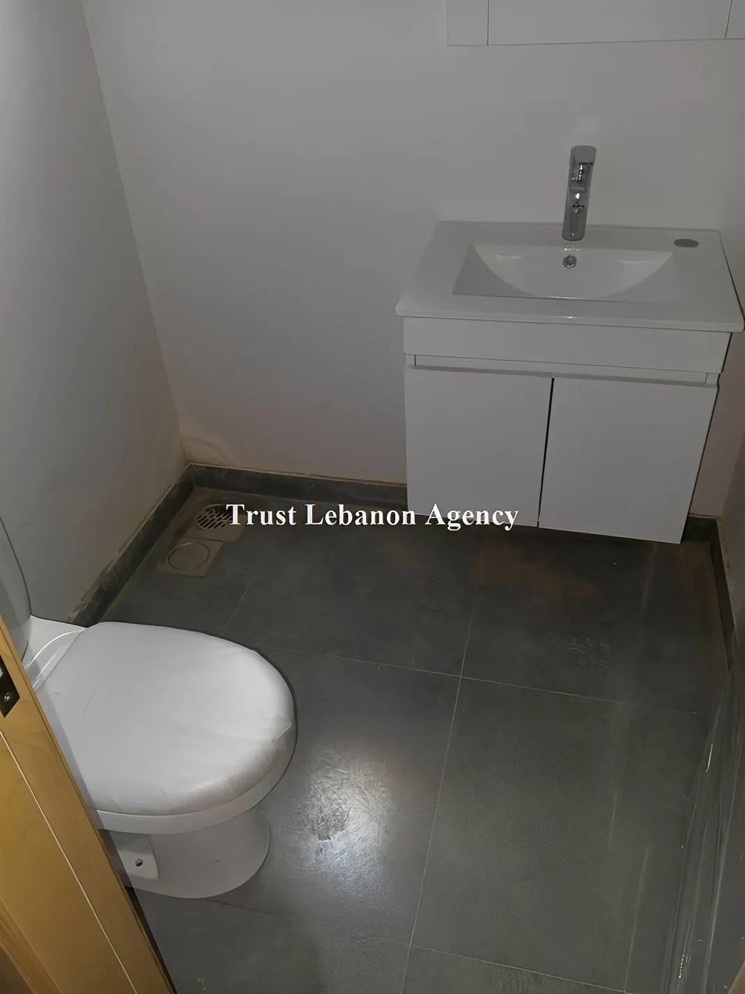 Office For Rent in Metn, Mansourieh