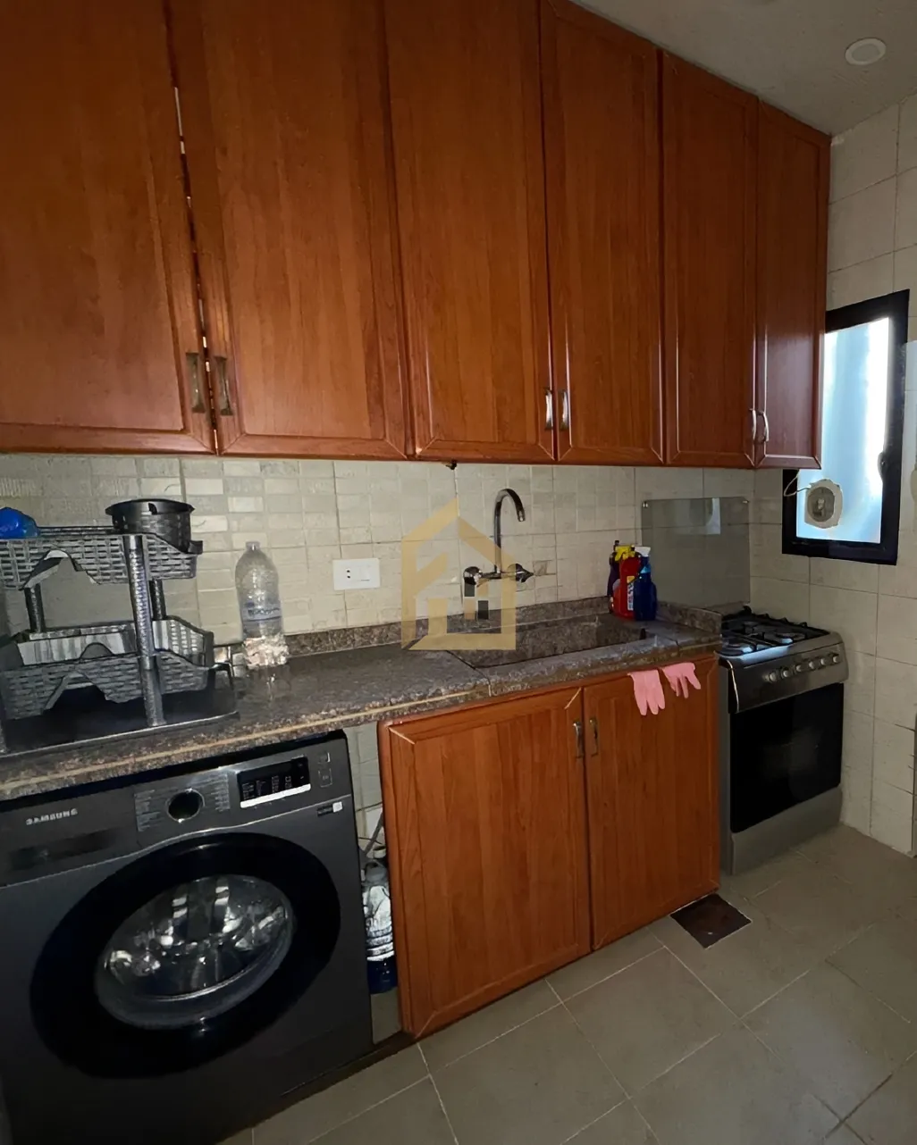 Apartment for rent in Tariq El Jdideh, Beirut, Lebanon - 2 bed, 1 bath