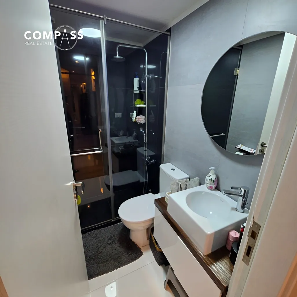 Apartment for sale in Achrafieh, Beirut, Lebanon - 2 bed, 3 bath