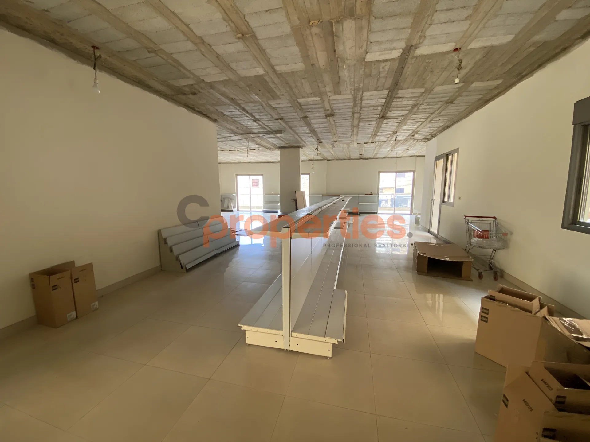Showroom for Sale in Hazmieh