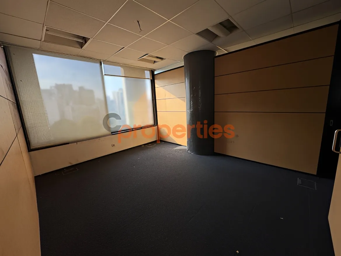 Office for Rent in Forn El Chebbak