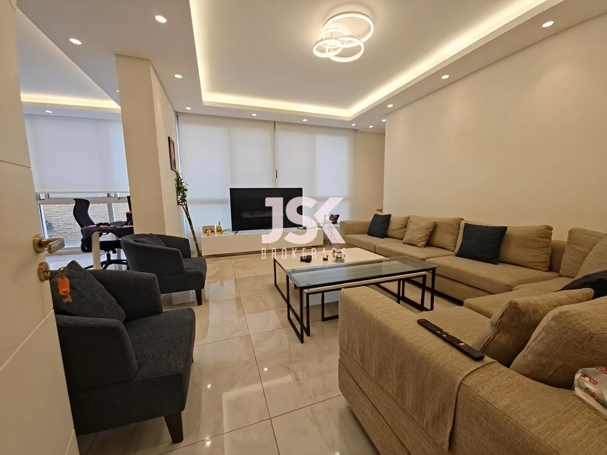 Apartment for Sale in Ain El Remmaneh - 3 bed, 4 bath