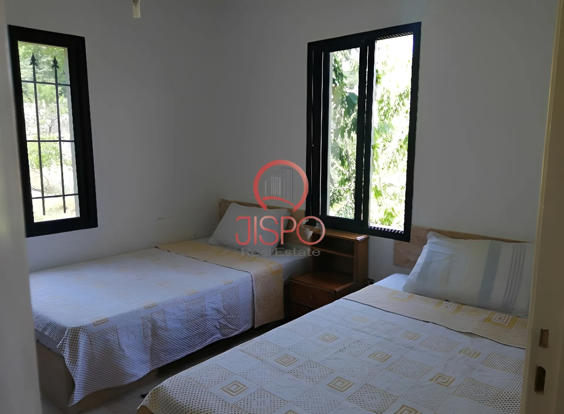 Villa for Sale in Chatin - 4 bed, 3 bath