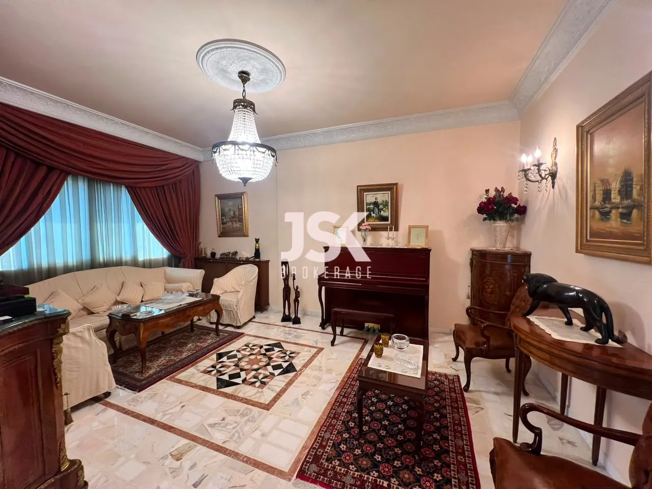 Apartment for Sale in Forn El Chebbak