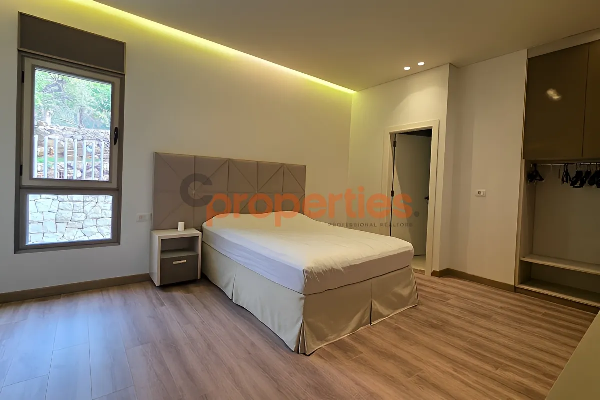 Apartment for Sale in Montiverdi - 3 bed, 4 bath