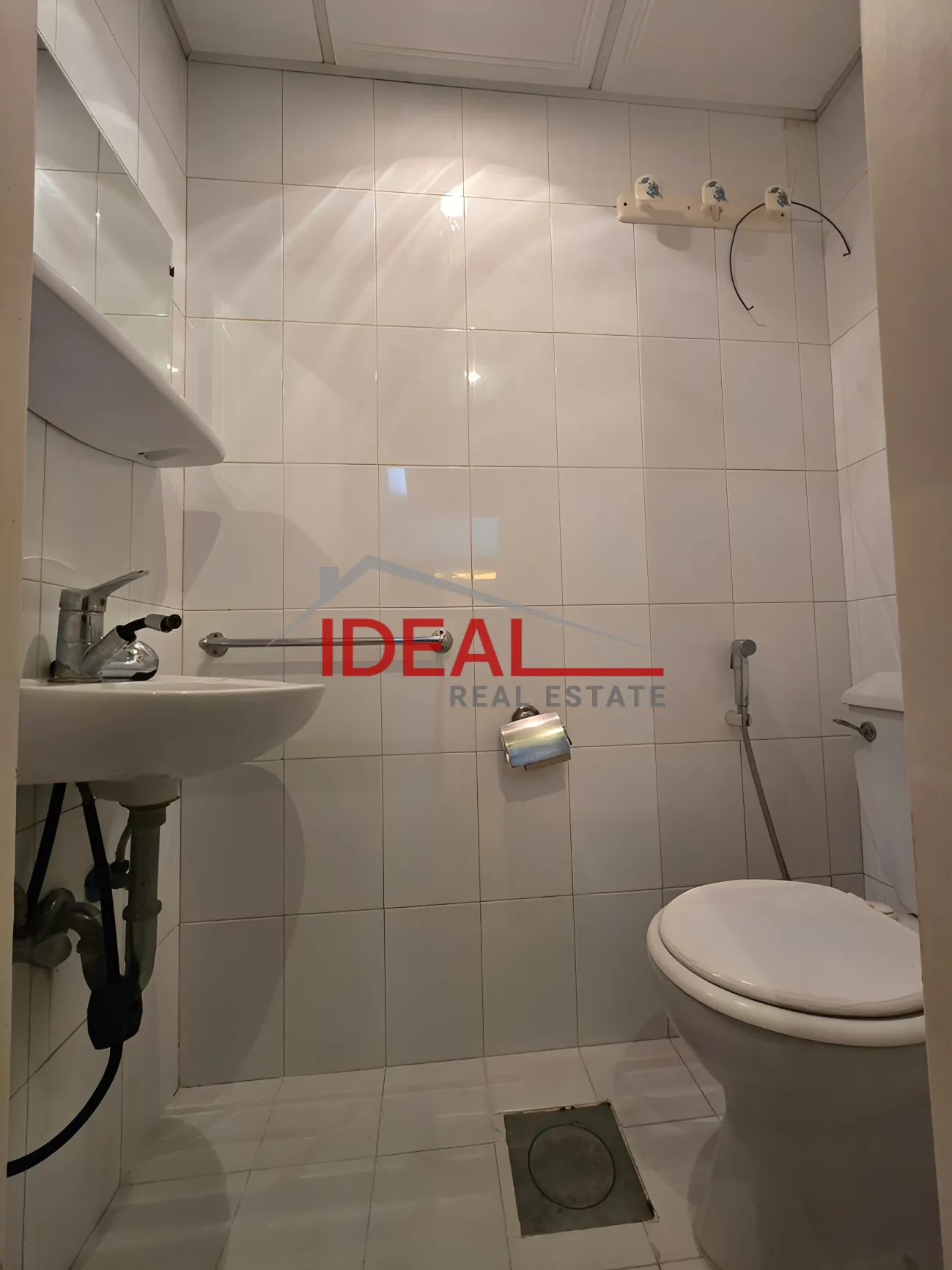 Apartment for Rent in Mar Takla, Hazmieh - 3 bed, 4 bath