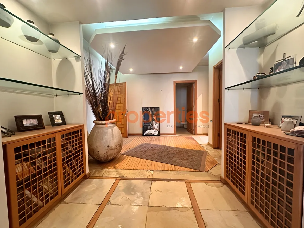 Apartment for sale in Ramleh Al Bayda, Beirut, Lebanon