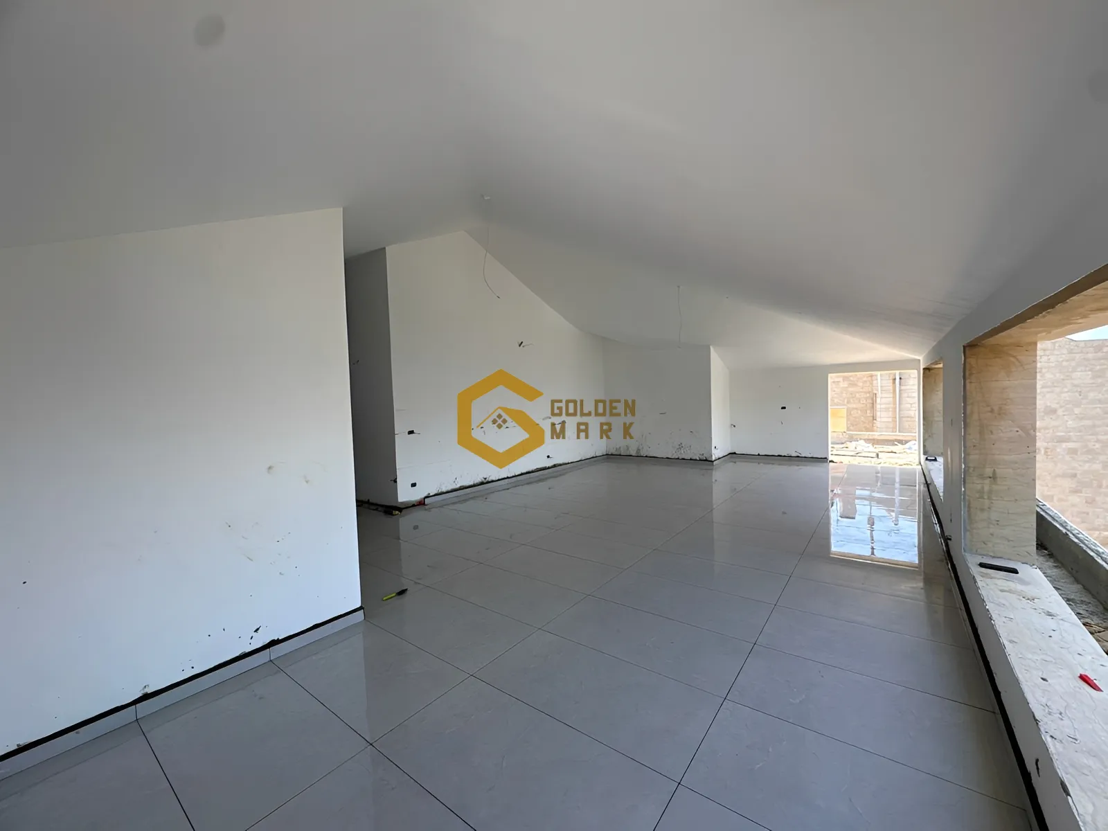 Loft for Sale in Mar Chaaya - 4 bed, 4 bath