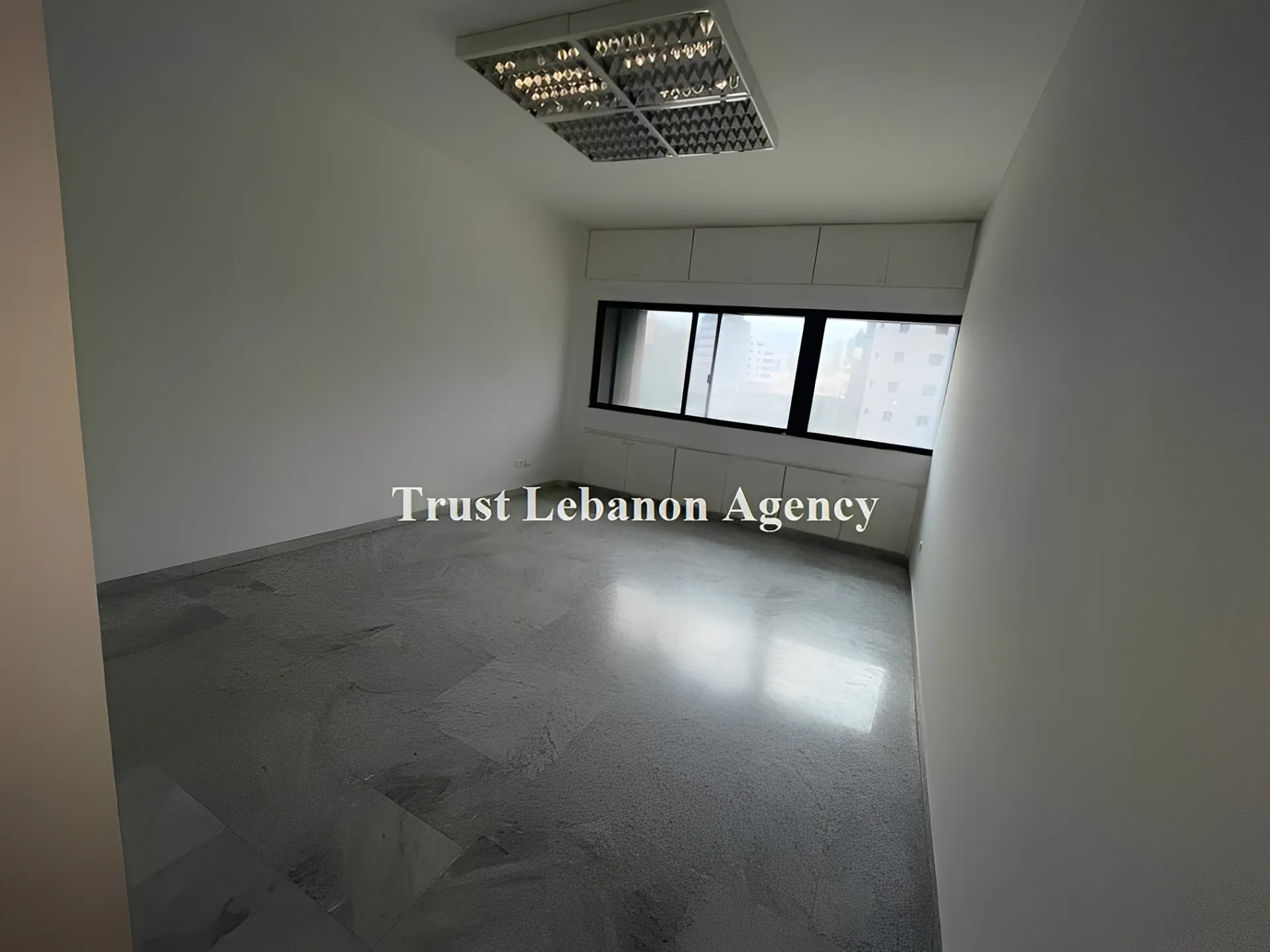 Office for rent in Metn, Bawchriye
