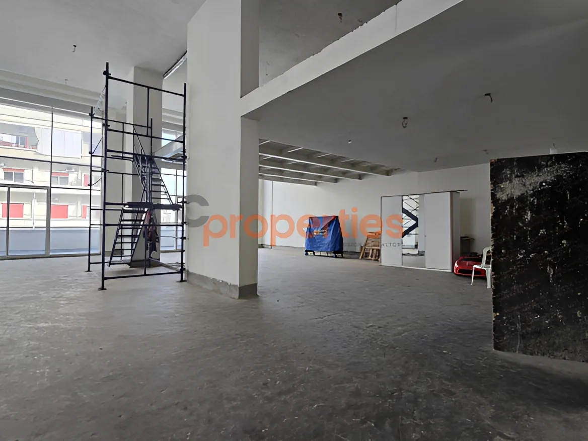 Showroom for Rent in Forn El Chebbak