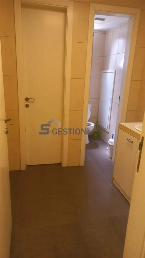Office for rent in Zalqa