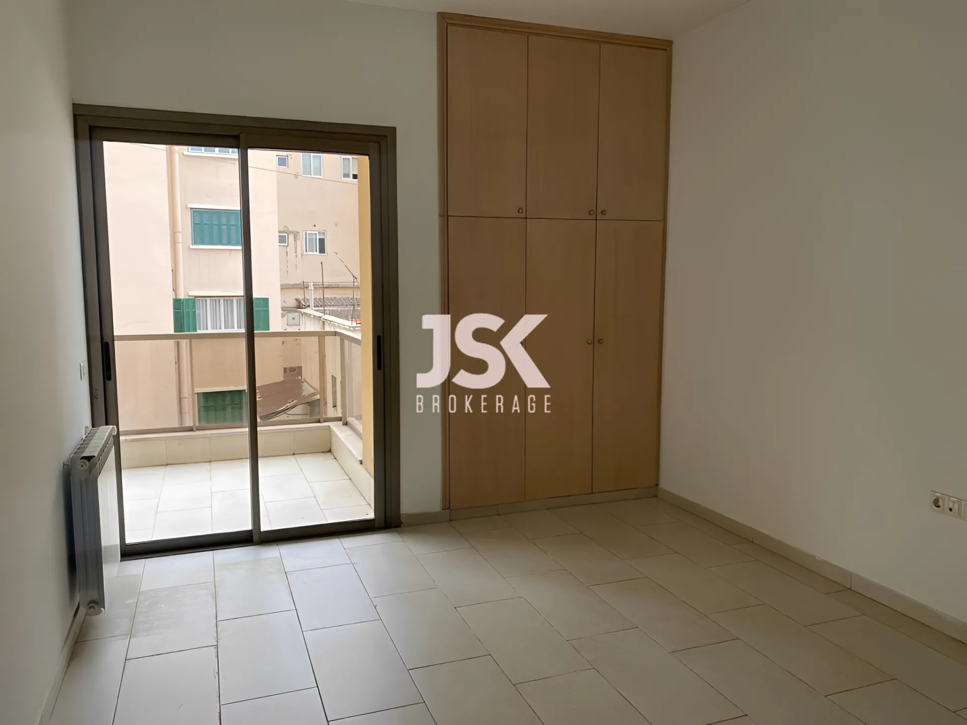 Apartment for Rent in Gemmayzeh - 3 bed, 4 bath