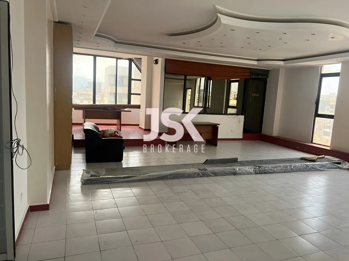 Office for rent in Ain el remmeneh
