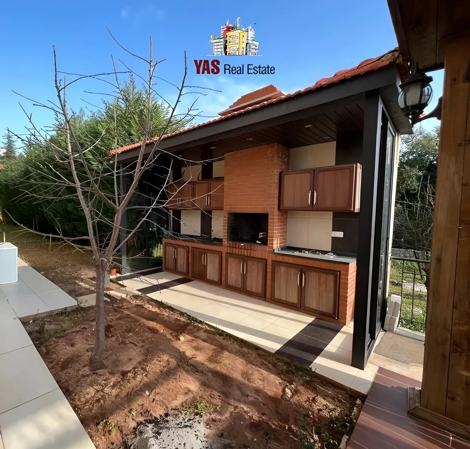 Apartment for Sale in Ballouneh - 3 bed, 5 bath