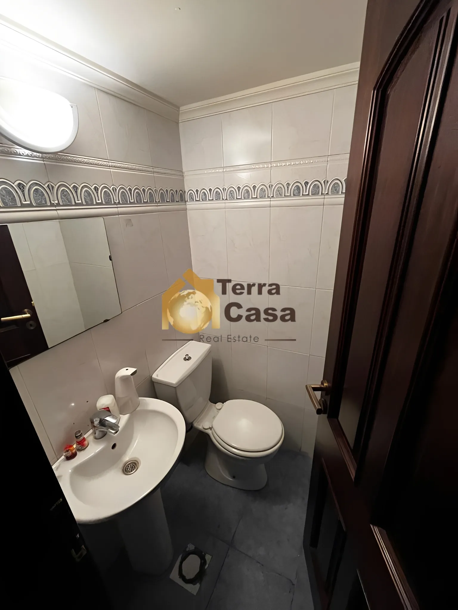 Apartment for Sale in Ain el Ghossein