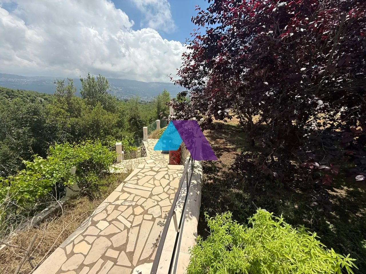 Villa for Sale in Ajaltoun