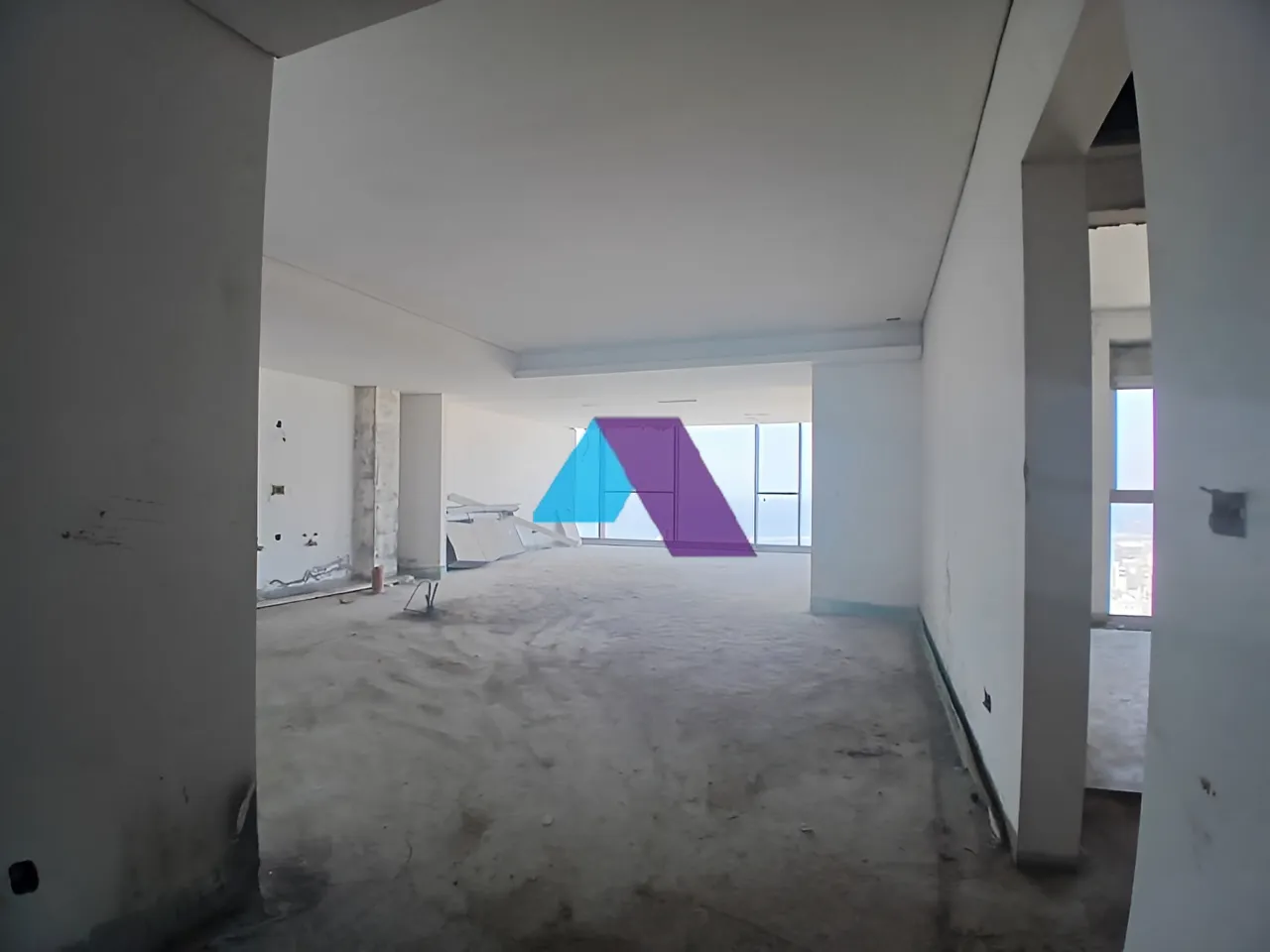 Apartment for Sale in Achrafieh - 2 bed, 4 bath