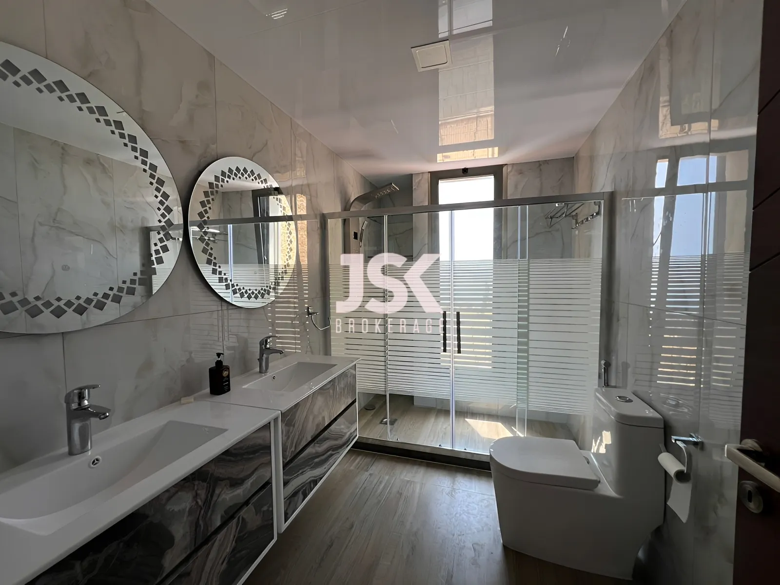Villa for Sale in Blat