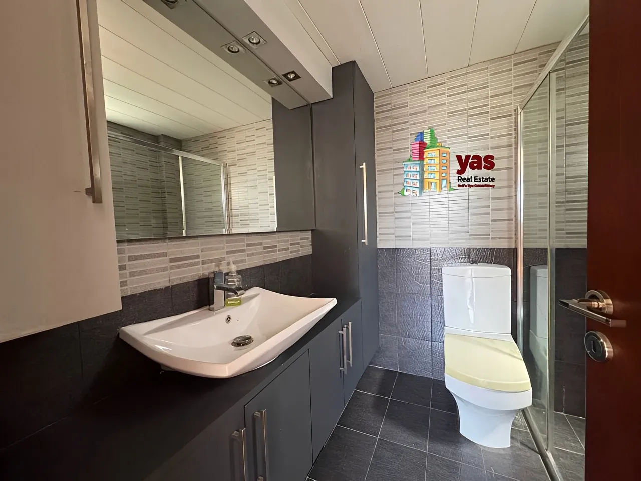 Apartment for Sale in Adonis - 4 bed, 4 bath