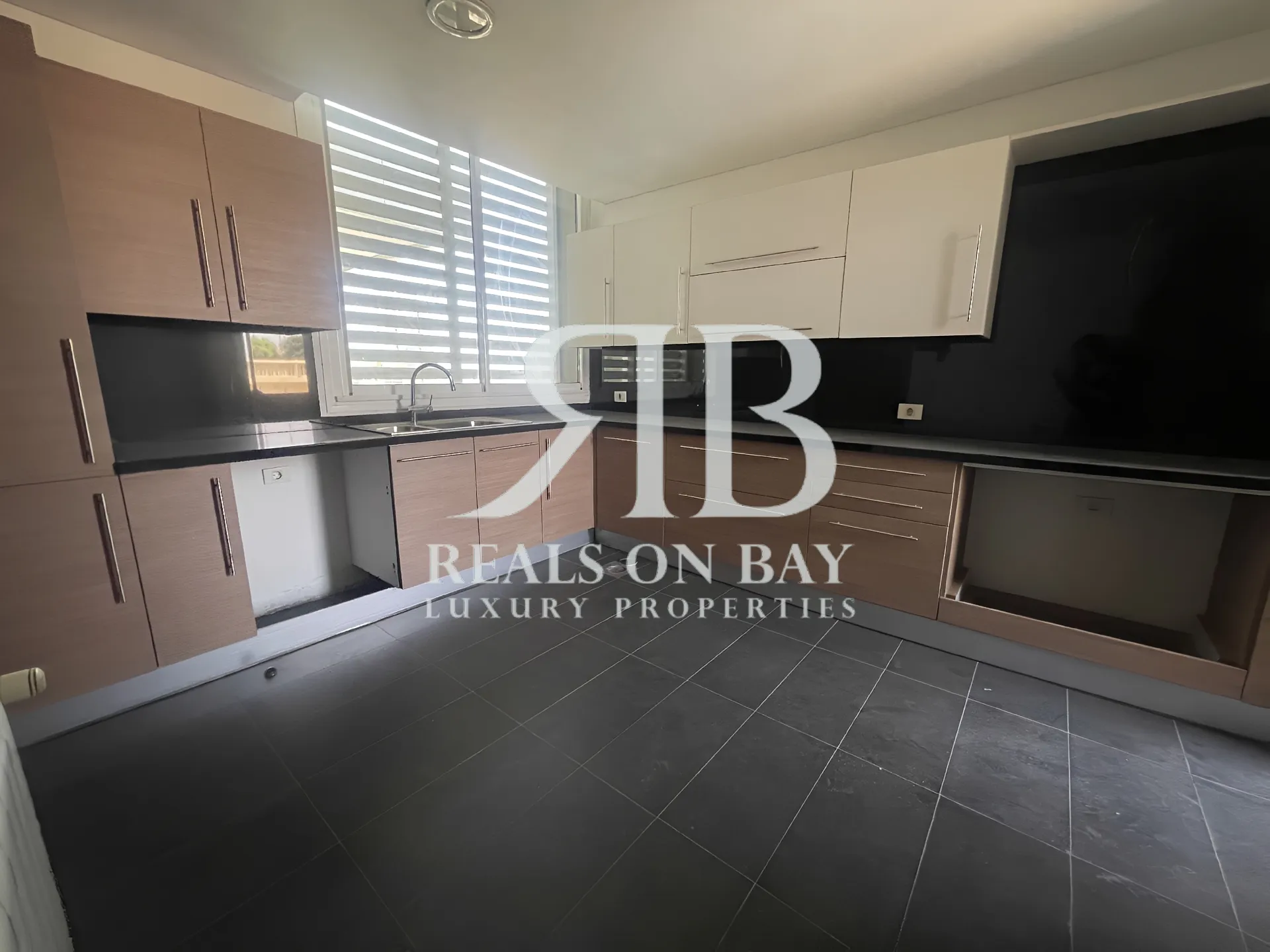 Residential in Achrafieh, beirut, lebanon - 3 bed, 4.5 bath