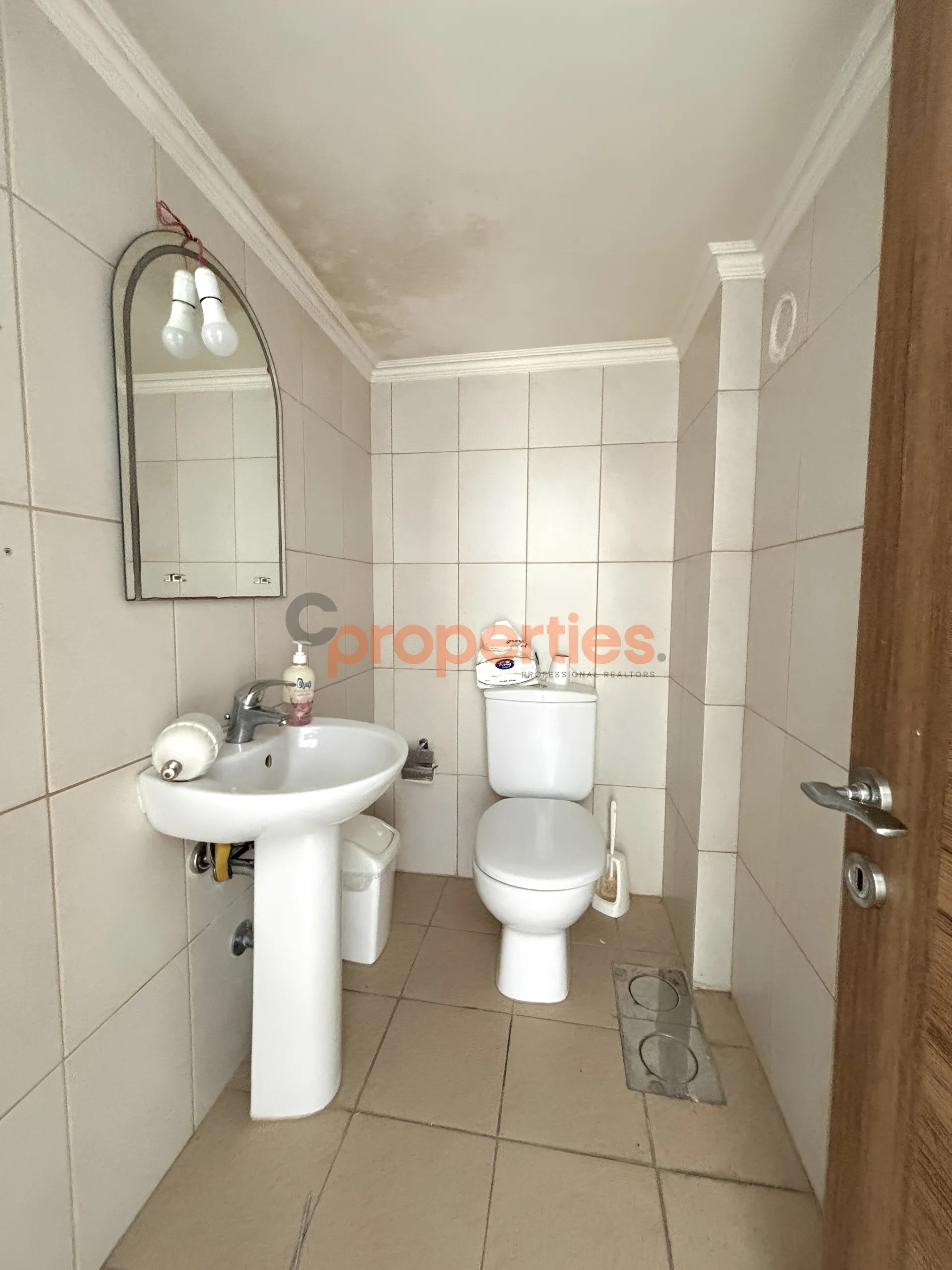 Shop for Rent in Jdayel