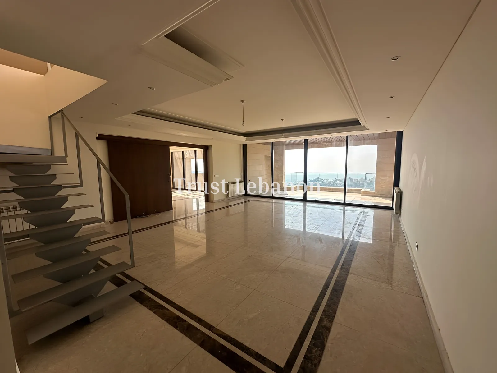Penthouse for sale in Monteverde Main Street، Moutazah, Lebanon