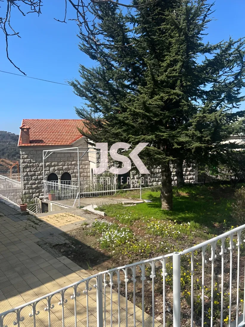 House for Sale in Khenchara, Lebanon - 5 bath