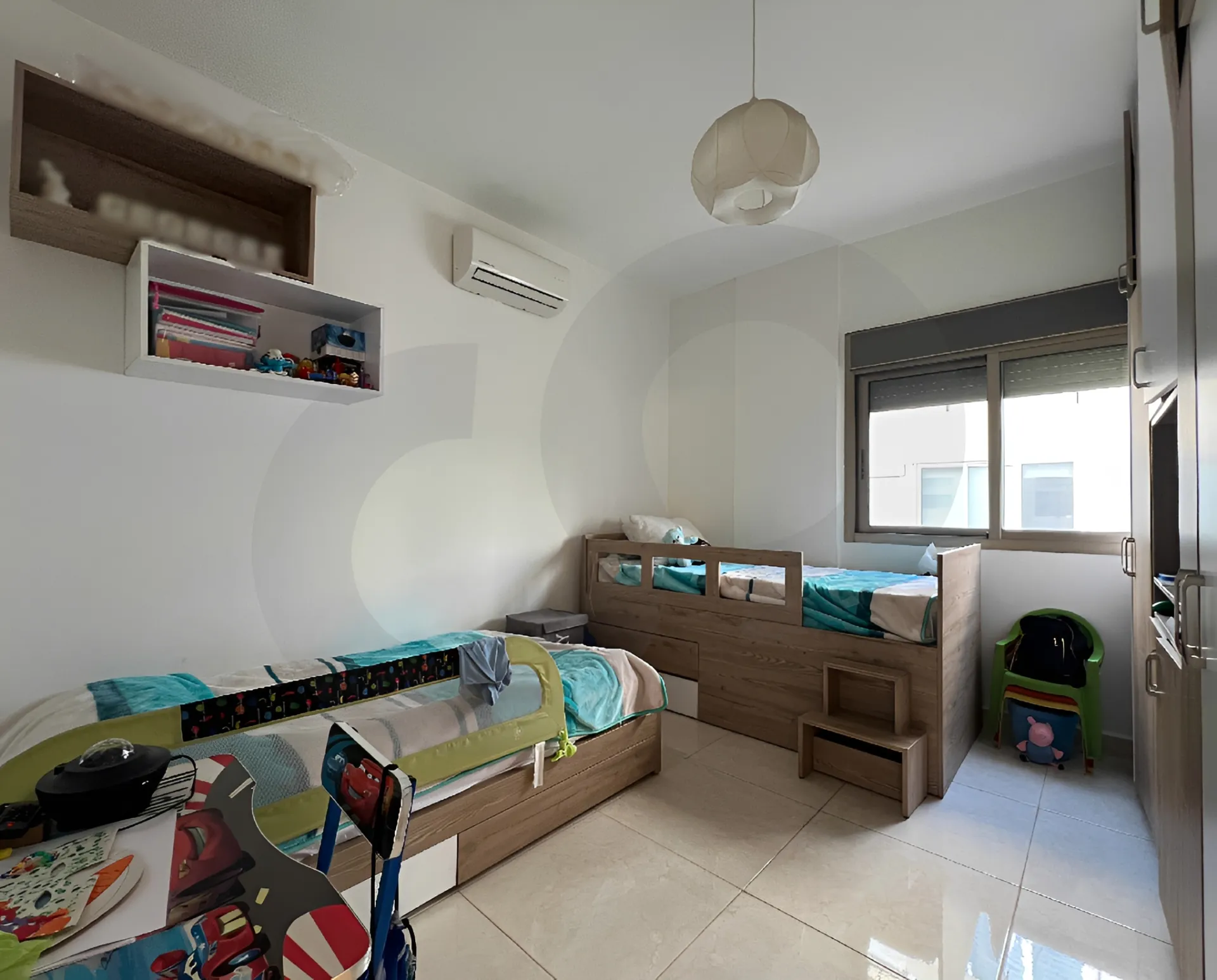 Building for Rent in Bsalim