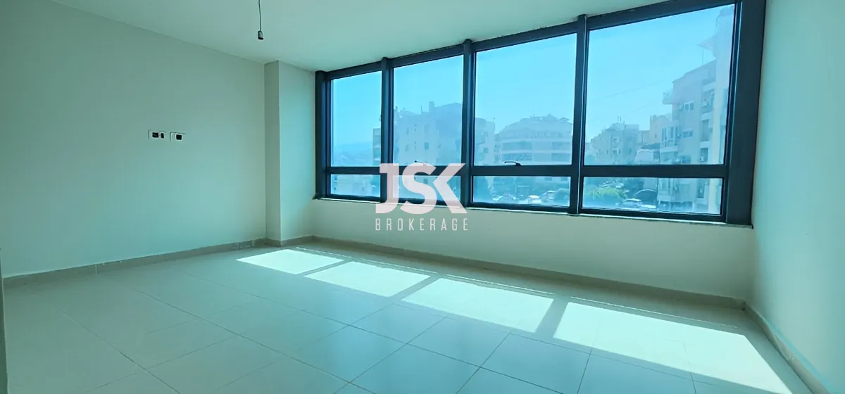 Office for rent in Hazmieh