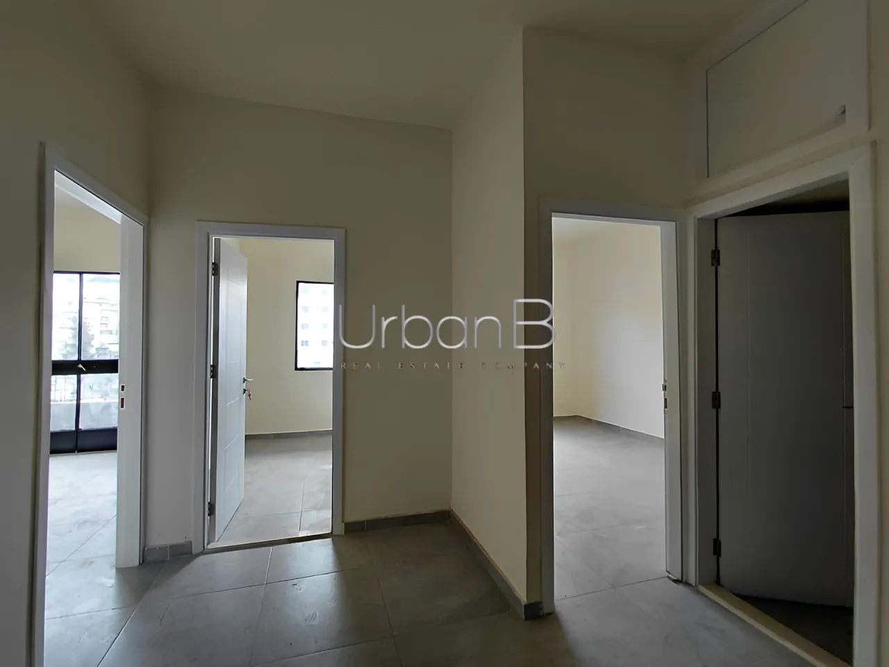 Office for rent in Baouchriyeh