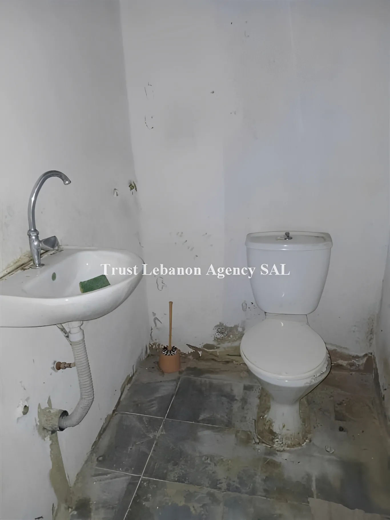 Commercial Property For Sale in Metn, Fanar