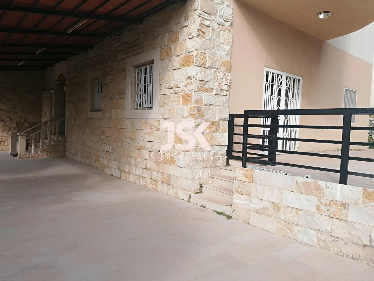 Apartment for Sale in Aamchit