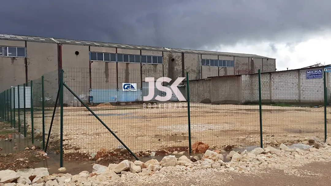 Warehouse for rent in Gharzouz