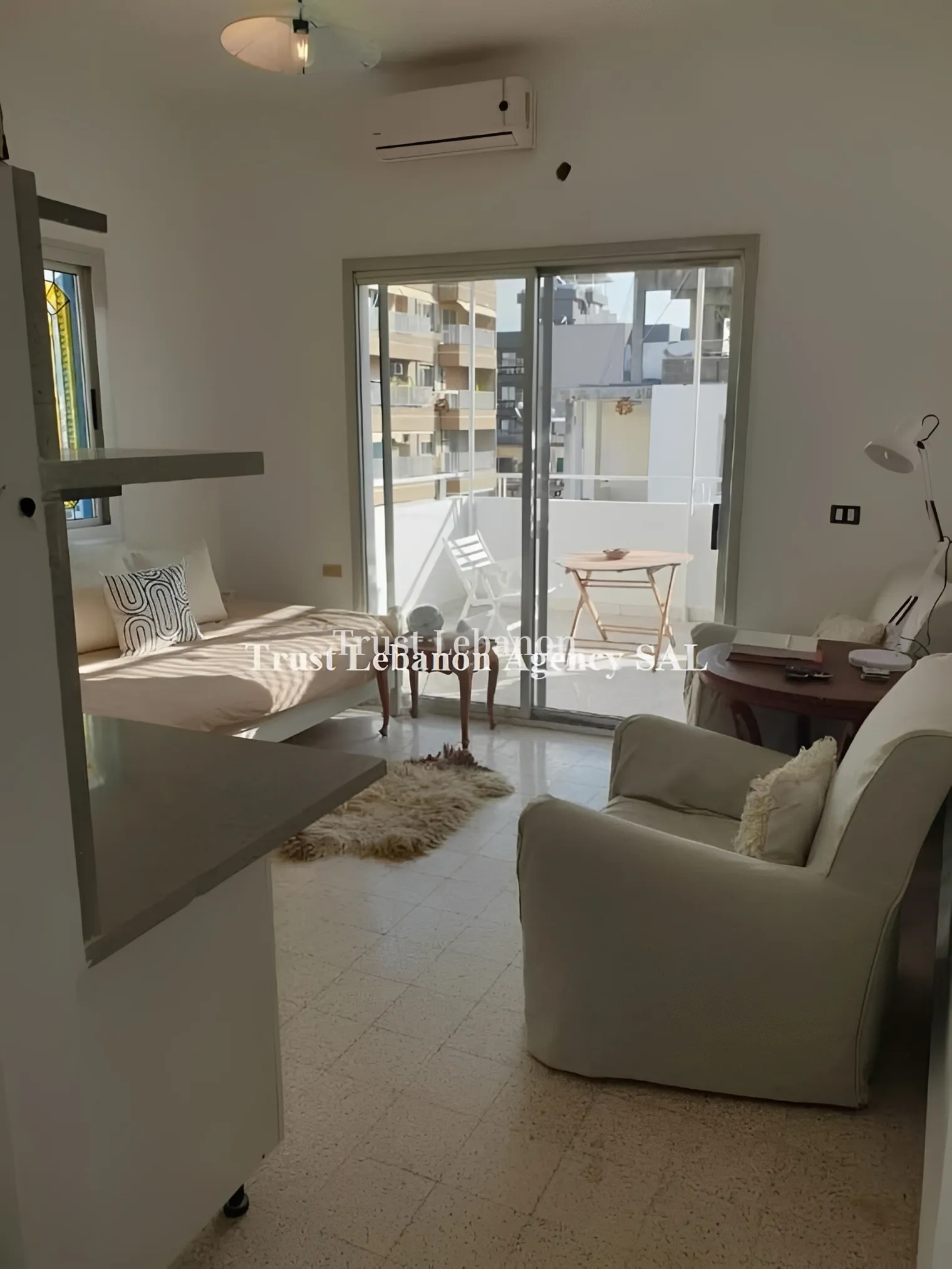 Studio for rent in Achrafieh, Beirut, Lebanon - 1 bed, 1 bath