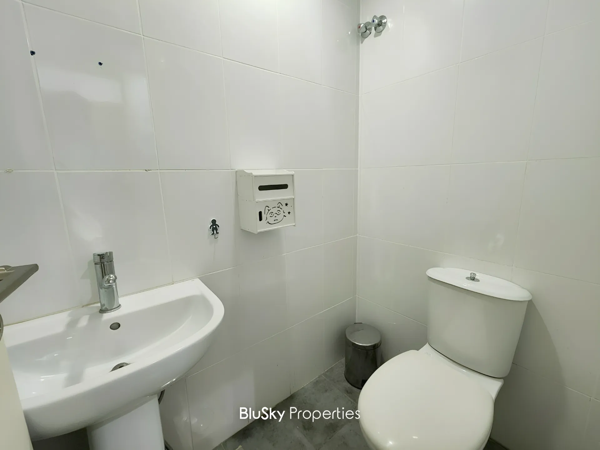 Office for rent in Dekwaneh, lebanon