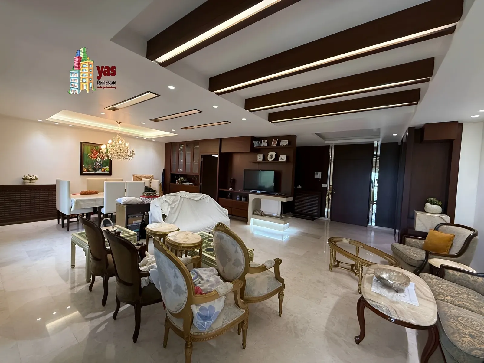 Apartment for Sale in Ballouneh - 3 bed, 4 bath