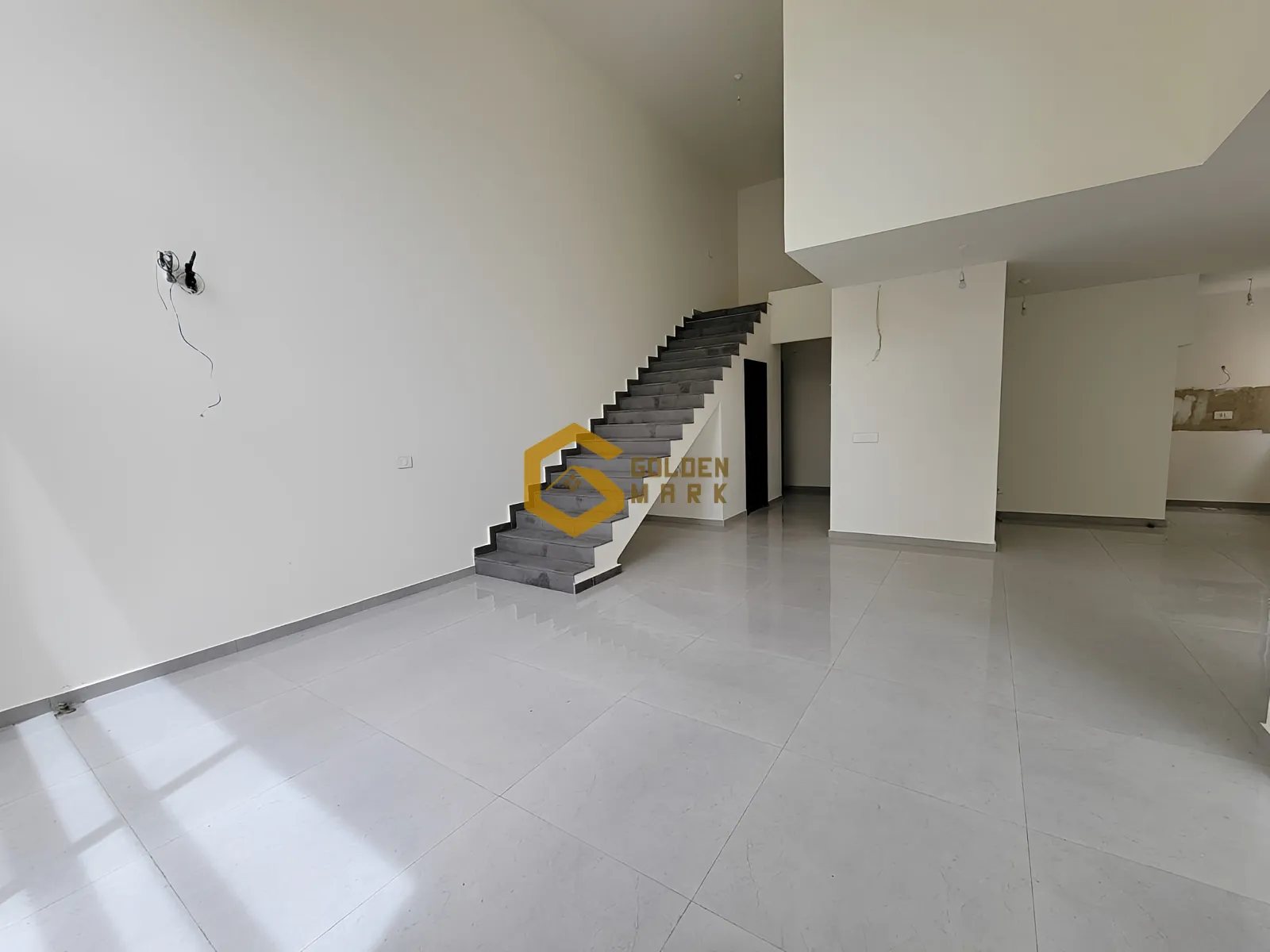 Duplex for Sale in Fidar - 3 bed, 5 bath