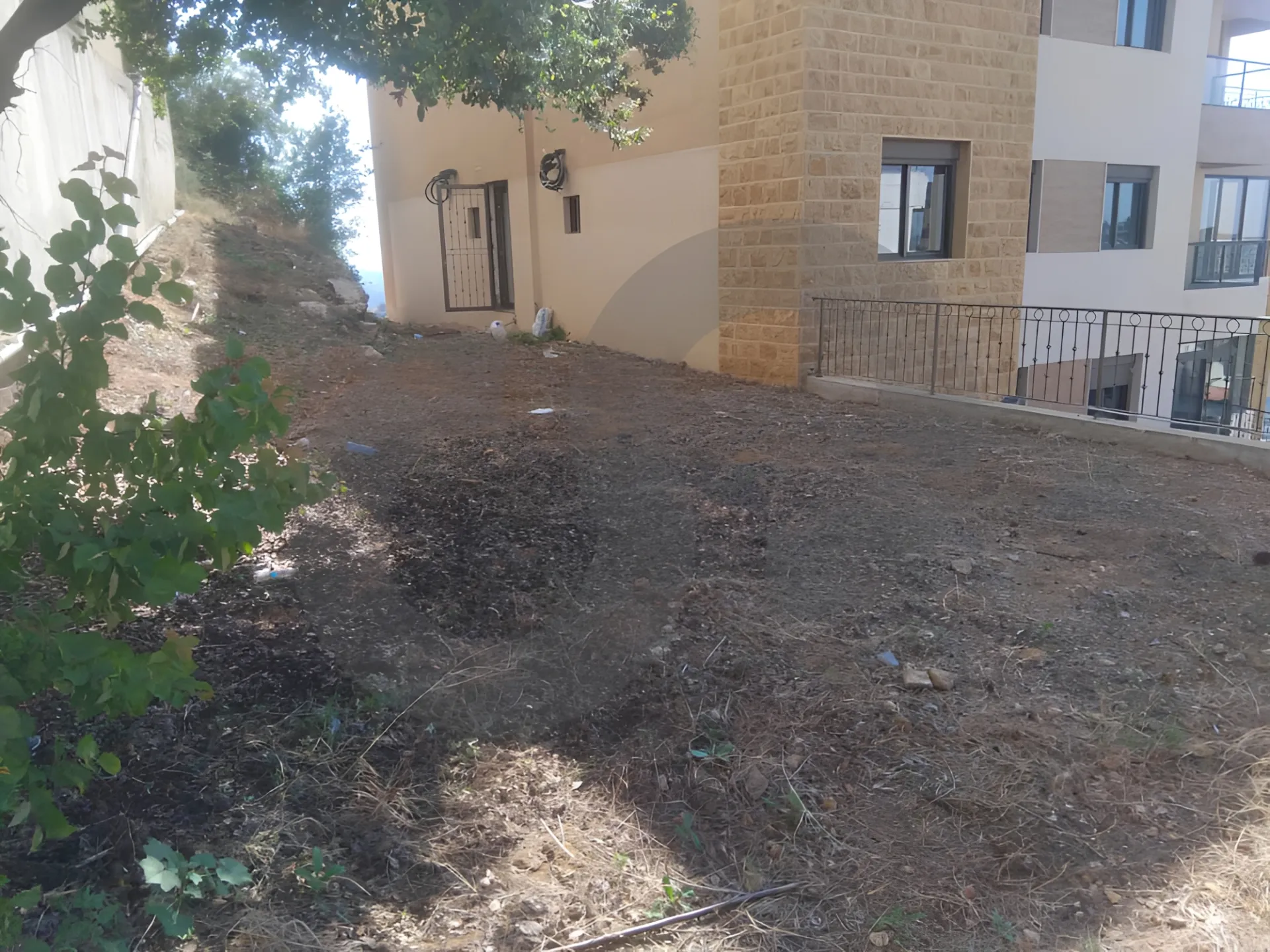 Building for Sale in Kahaleh